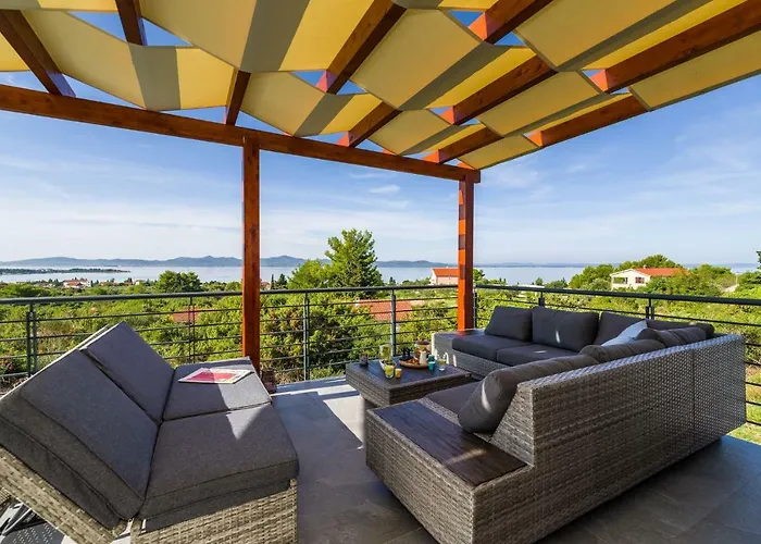 ヴィラ Rampada ザダル